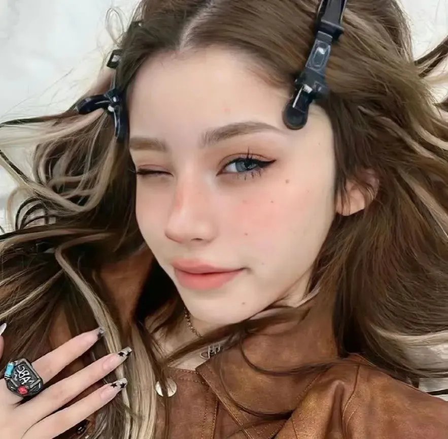 他来自美国